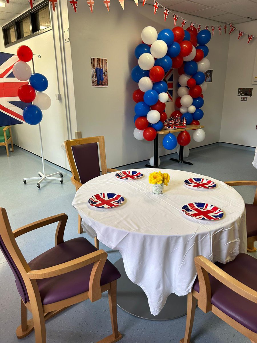 CatrinRooney's tweet photo. A king’s coronation celebration for the patients of Ward 3 PPH.
Fantastic work once again by the team.
@HywelDdaHB @meinir23 @RayaniMandy https://t.co/6vqO4UL3p2
