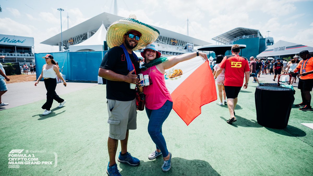f1miami's tweet photo. Miami LOVES our pole sitter 🫶 

@SChecoPerez x @redbullracing https://t.co/7rCbVDSWCU