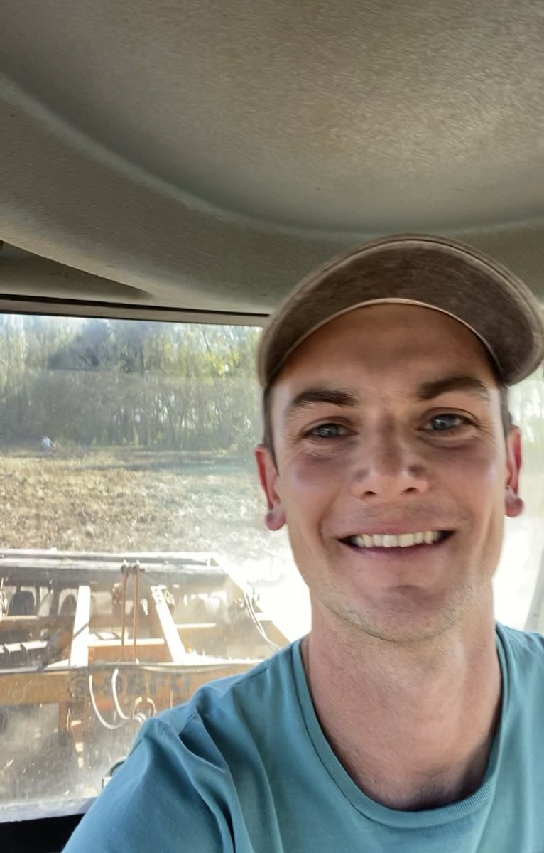 MagnanoMarcos's tweet photo. Se vienen nuevos proyectos para la 23/24 #Glovaagro #generandodatos Próximamente probando alternativas de control de malezas para los cultivos https://t.co/xCG5UZIvgF