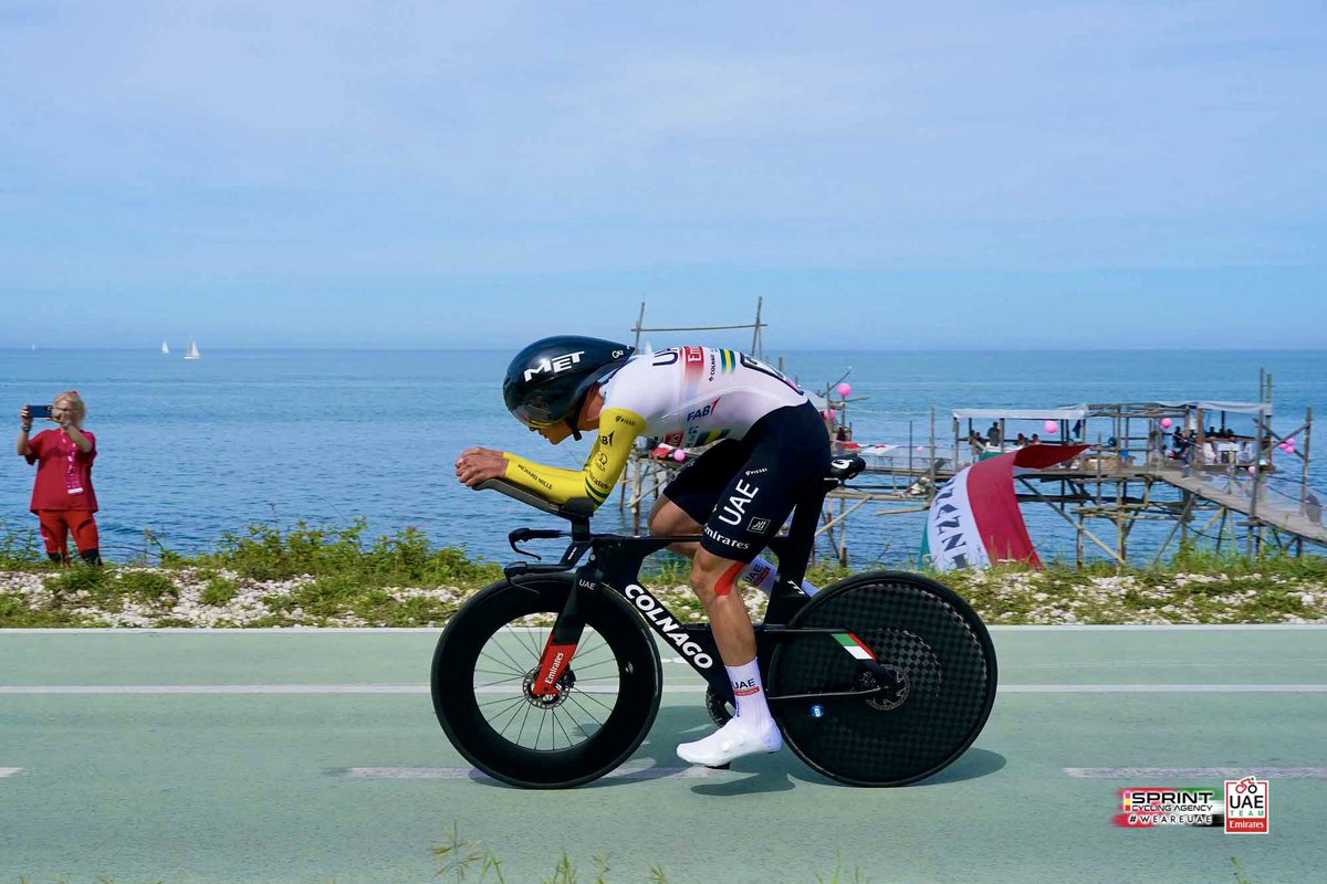 JayVine3's tweet photo. Giro debute and first outing in Europe wearing the Aussie Colours 🟨🟩  

Walking away from Stage 1 feeling pretty happy with my performance. I came in with some pretty big goals, I was aiming for a top 5-10, and I managed that with 7th place. #weareuae #giro #getwreckedjay https://t.co/Zf9yS4u0DP