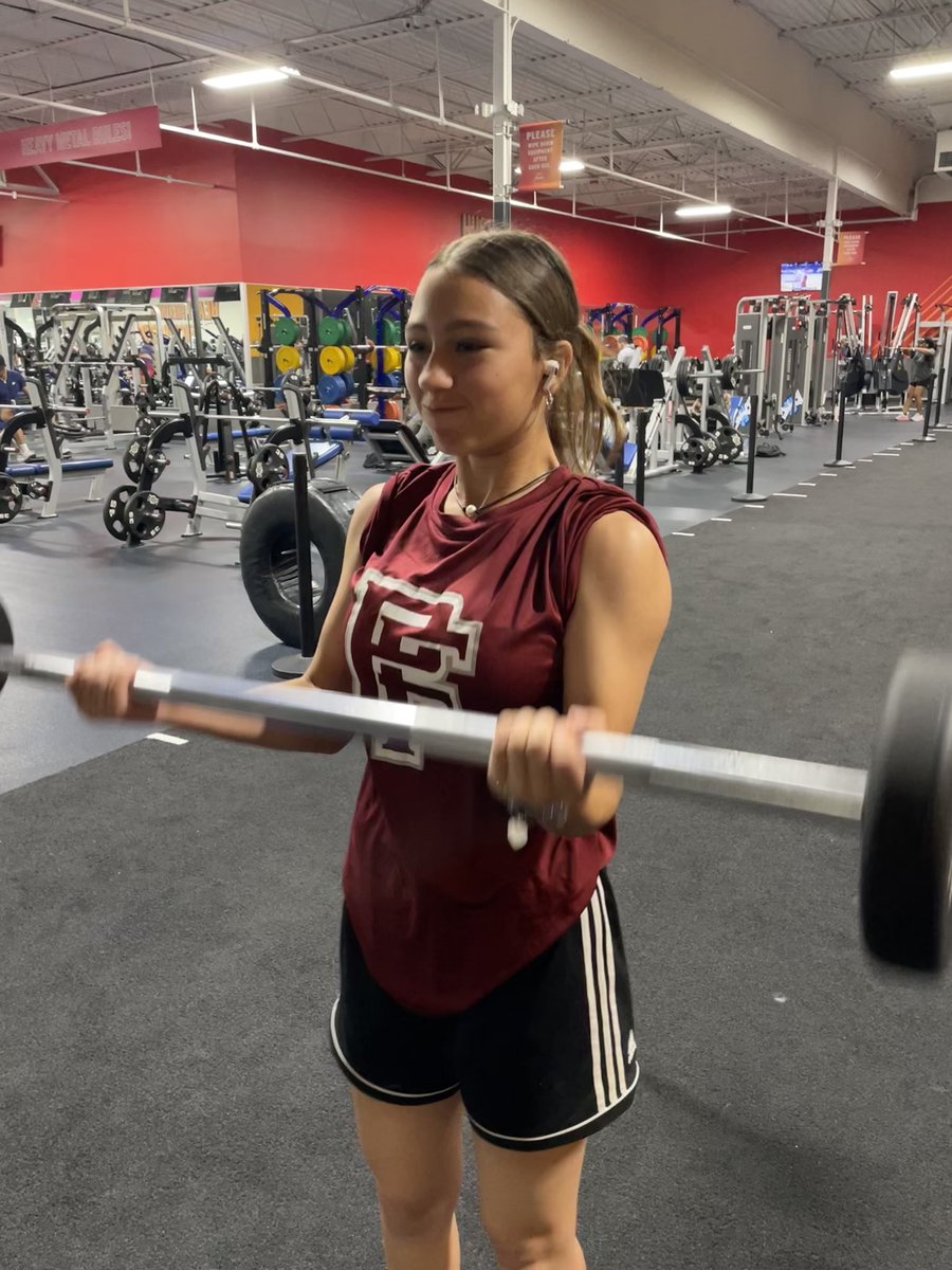 BreeWarriner's tweet photo. It starts off the field!💪#proform #softball #gettinginthework https://t.co/PiJShu79kB