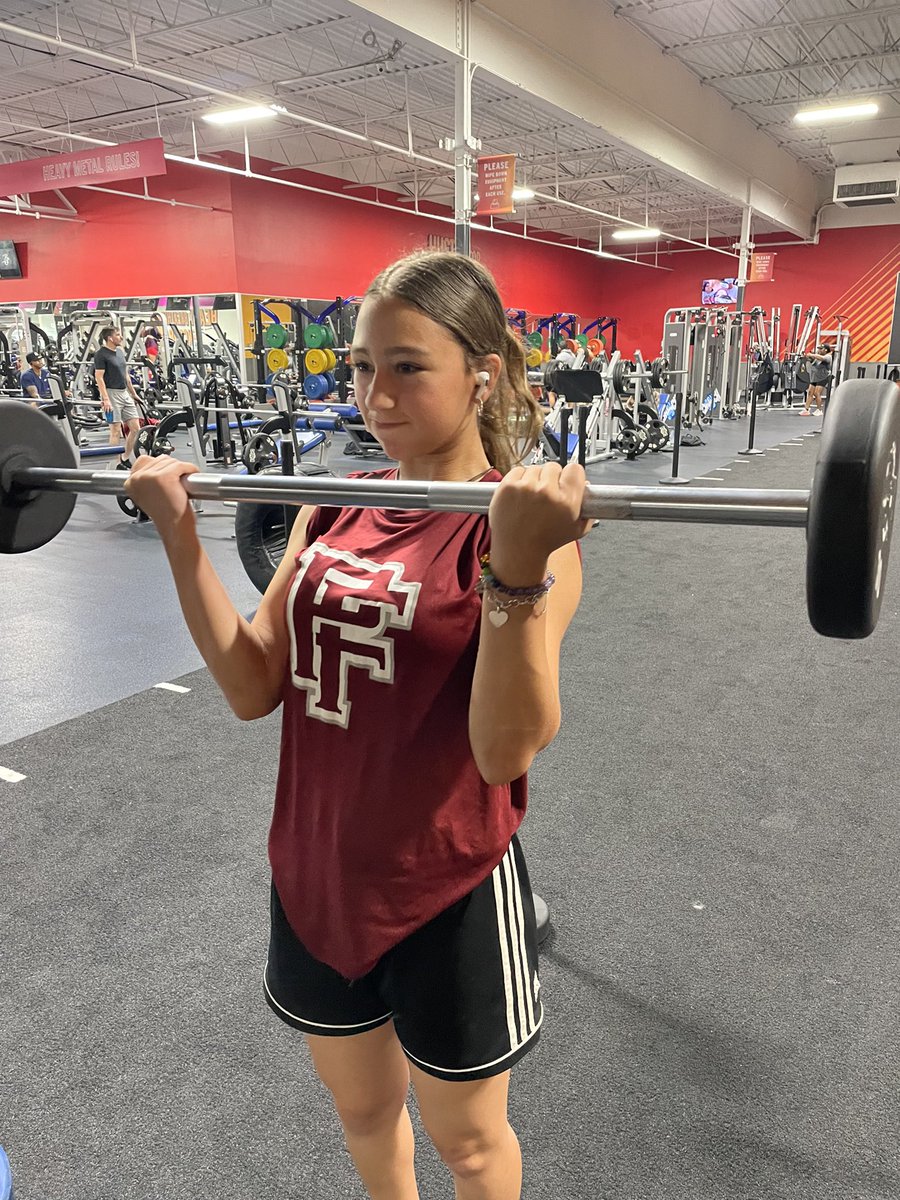 BreeWarriner's tweet photo. It starts off the field!💪#proform #softball #gettinginthework https://t.co/PiJShu79kB