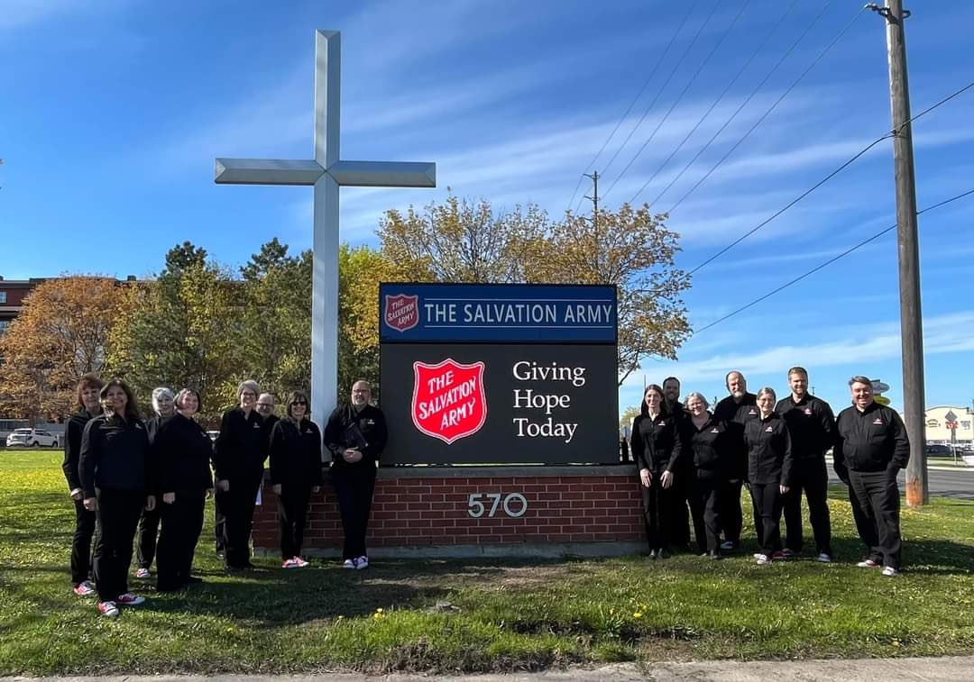 TSA_CSS's tweet photo. CSS shares in ministry at Oshawa Temple. #tsa_css https://t.co/UlvBB4R0eM