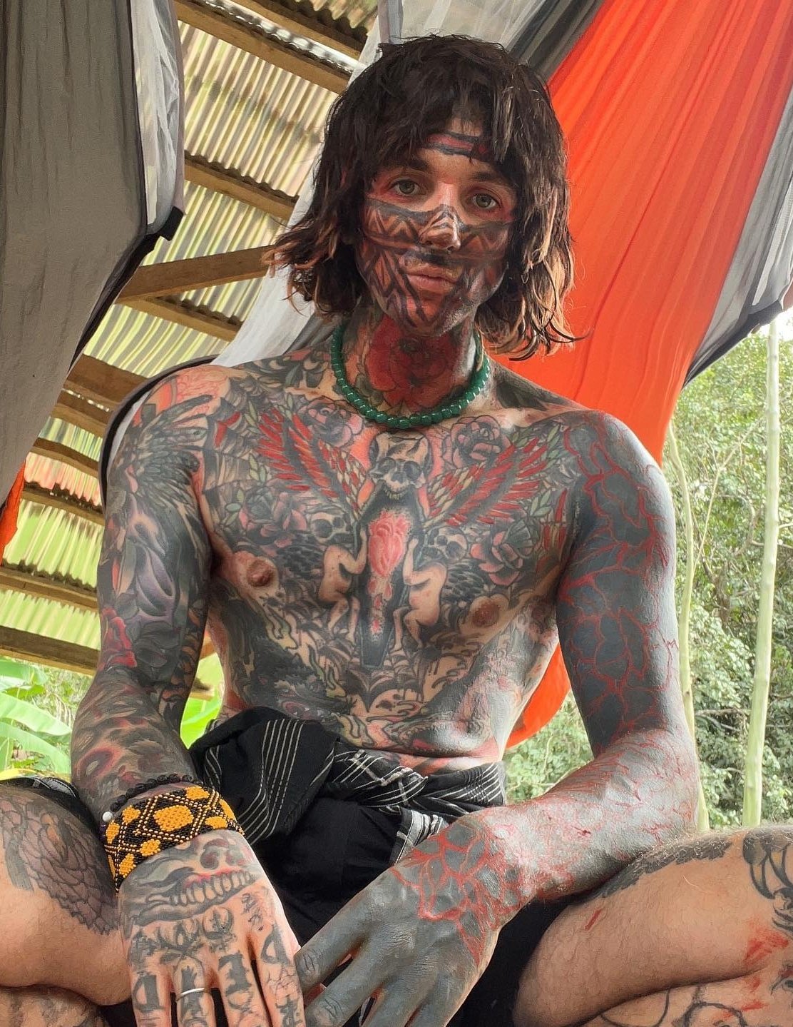 Daily Oliver Sykes on X: "Haux haux 💫 https://t.co/RsSC1Kb8RG" / X