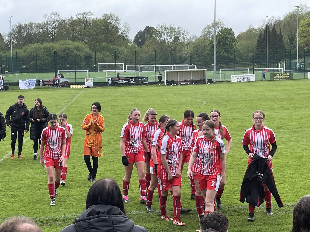 CobrasGirlsFC's tweet photo. A great win today for the girls, an exciting game in terribly wet weather. Amazing individual performances and four great goals that ended in a 4-2 win. Cup winners for the 3rd consecutive year.  Thoroughly deserved. 🏆👏 @BromStandard #WorcestershireHour https://t.co/rj069NeZVw