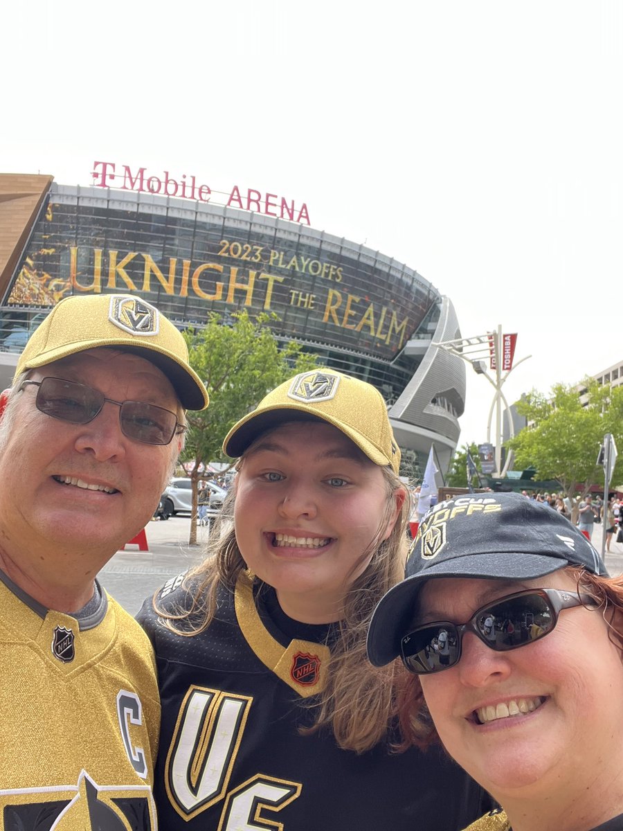 lvjmags's tweet photo. Go Knights Go! 💛❤️🖤 #UKnightTheRealm  #VegasBorn #TheGoldenAge #CupTime https://t.co/5x5CHXAPAP