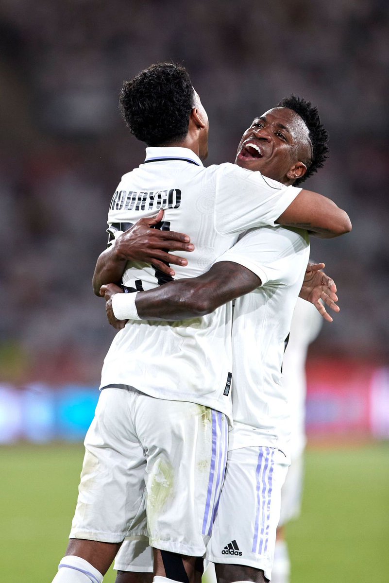Sul_793's tweet photo. الريال لايلعب النهائيات بل يفوز بها
الريال بطلا ل كأس الملك الاسباني
الحمد لله اننا مشجعون لريال مدريد
هلا مدريد هلا مدريد🩶 https://t.co/ud3tvIwiz8
