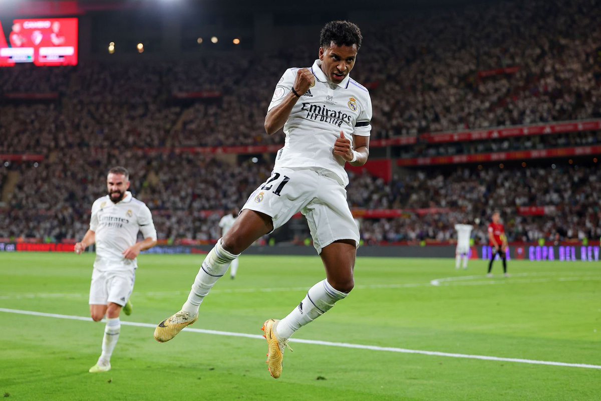 Sul_793's tweet photo. الريال لايلعب النهائيات بل يفوز بها
الريال بطلا ل كأس الملك الاسباني
الحمد لله اننا مشجعون لريال مدريد
هلا مدريد هلا مدريد🩶 https://t.co/ud3tvIwiz8