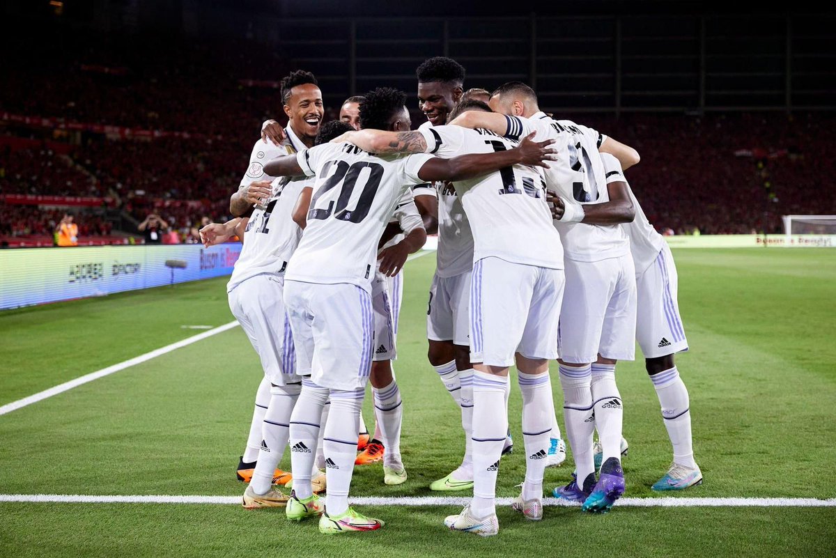 Sul_793's tweet photo. الريال لايلعب النهائيات بل يفوز بها
الريال بطلا ل كأس الملك الاسباني
الحمد لله اننا مشجعون لريال مدريد
هلا مدريد هلا مدريد🩶 https://t.co/ud3tvIwiz8