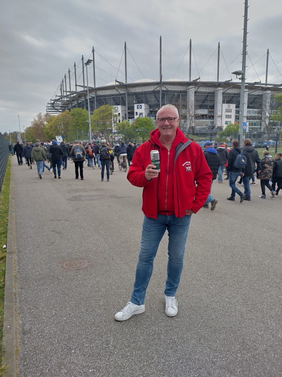 FestiMobil's tweet photo. Herzlichen Glückwunsch zum Geburtstag RALLE 🎁🎂🎉🥂🎊Happy Birthday, we Love you Brother 😘🤘🤘Bleib wie du bist!!  #FestiMobil #HAPPYBIRTHDAY https://t.co/5a8zvgC00I