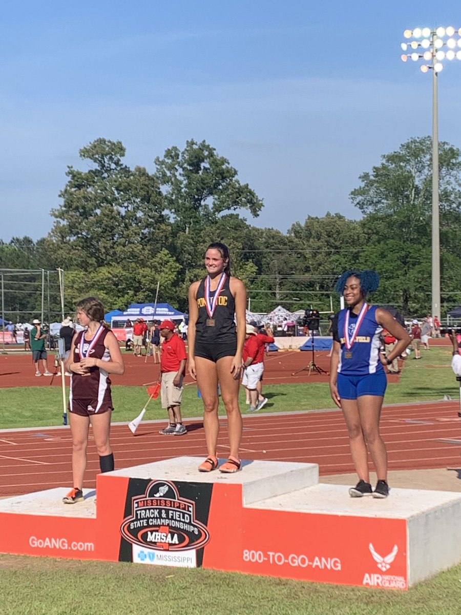 Ava Robbins places 1st in 4A Pole Vault