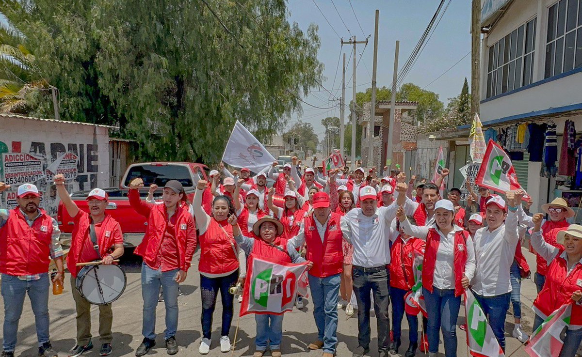 Desde el <a href="/cdeprihidalgo/">PRI Hidalgo Oficial</a> nos sumamos a la #OlaValiente, recorriendo las calles de #Zumpango para dar a conocer las propuestas de <a href="/AlejandraDMV/">Alejandra Del Moral</a> quien será la próxima gobernadora del #Edoméx.

¡Las familias mexiquenses ya decidieron!

#AleGobernadora
#UnirEsResolver