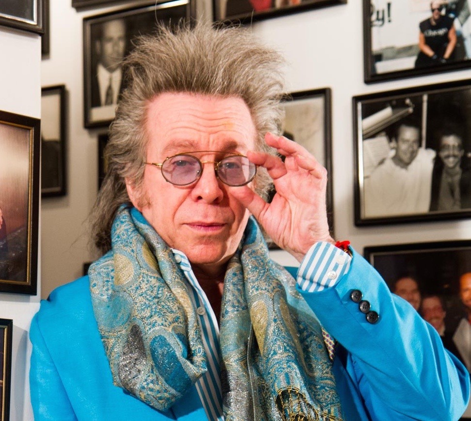 FriarsClubPod's tweet photo. LISTEN HERE: https://t.co/TT0lkLO7Ee
@JeffreyGurian joins Joe Sibilia on The Friars Club Podcast to discuss @mulaney, @nickkroll, @RodneyNoRespect, Phil Hartman, and much more! https://t.co/LUufRsQGu2