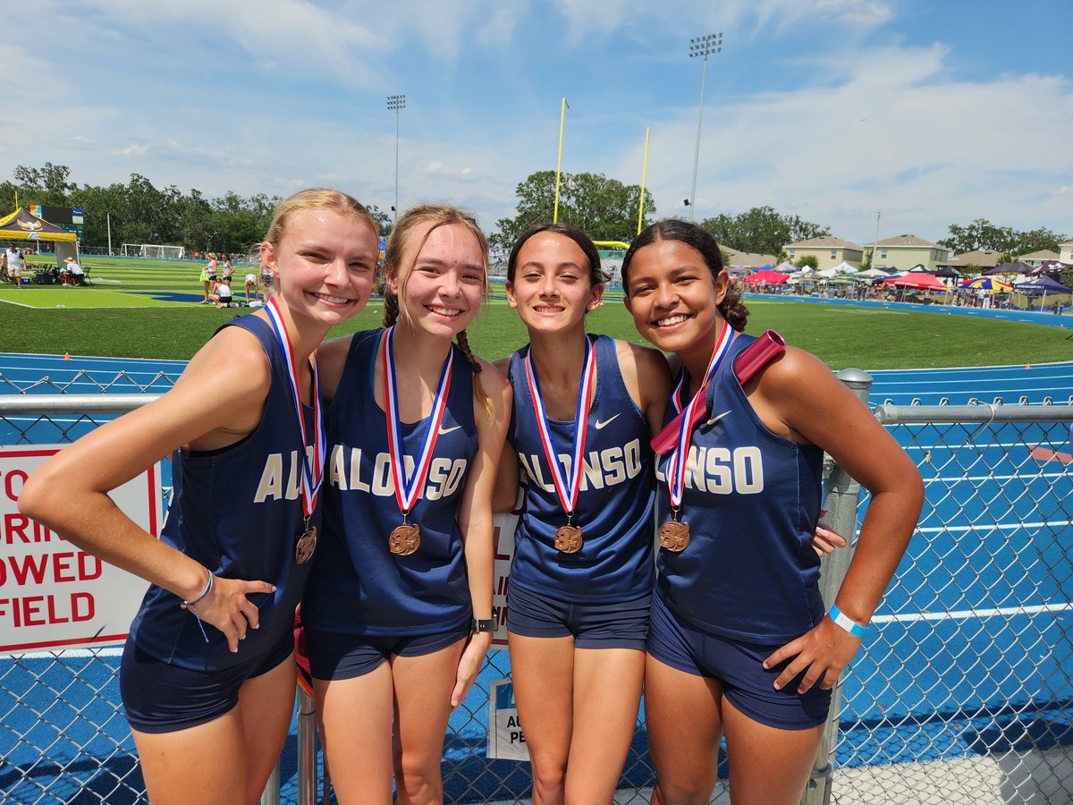 RavensXCTnF's tweet photo. It's official! For the 15th consecutive year of competition, the Ravens are heading to the States. The girls 4x800 team of Maria Ortiz, Nathalia Mallo, Isabella Quinlan and Skyler Gillett, along with boys high jumper Krisangel Arce are Jacksonville bound! #PlanetRaven #TheProgram https://t.co/lyu2o2Oxgd