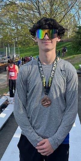 Congratulations to Freshman Chris Resnick for placing 4th in the High Jump at the New Bedford Sunset Invitational Meet.
