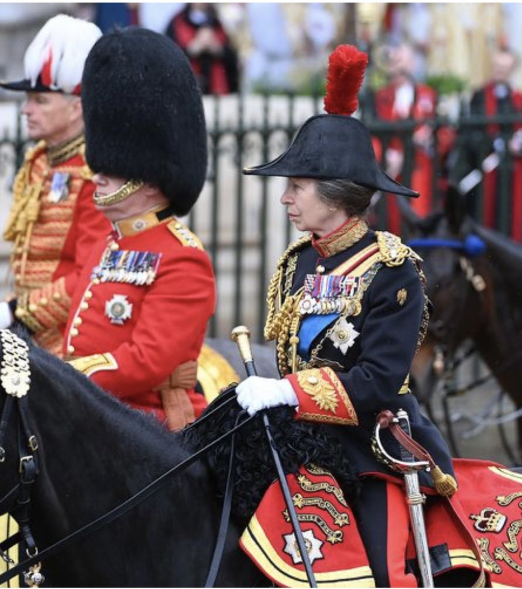 PatriciaLongw10's tweet photo. Let’s take a moment to appreciate this incredible woman, Princess Anne. Always unflinching in her Royal duty, she was with the Queen right to the end and then escorted her safely home. Never seeks attention, just serves, love this woman. https://t.co/yQfkx0K9Pf