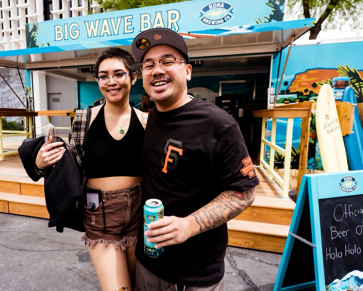 ReggaeRiseUp's tweet photo. Sending big ❤️💛💚 to our fam here @HoloHoloFest. This is the life for us!

#RRUFam #HoloHoloFest
#GoodVibez #ReggaeRiseUp

🎫 https://t.co/ww4LJn58PP
📸 @ballenmedia https://t.co/rB7THrKzWV