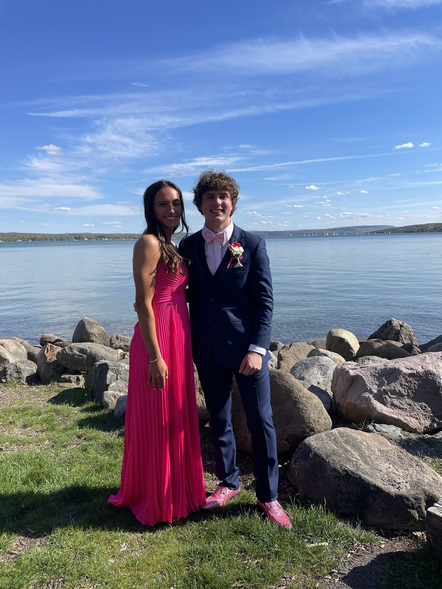 It’s a perfect day for a prom!