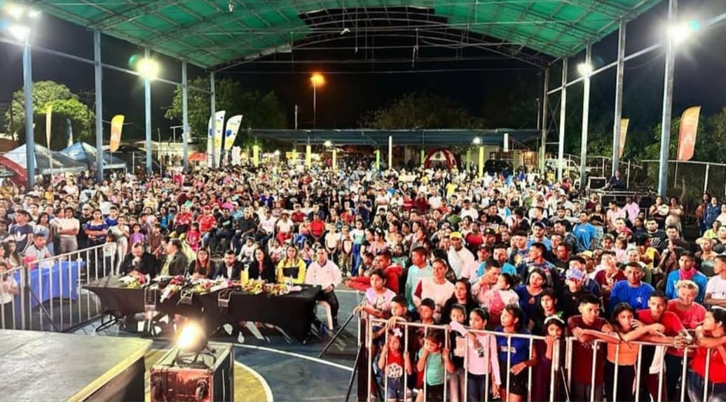 anzoateguigob's tweet photo. Tal y como estaba previsto este viernes #05MAY inicio la tradicional #FeriaDeLaCiruela en la comunidad Indígena Capachal del municipio #Píritu https://t.co/TXllRck9rf