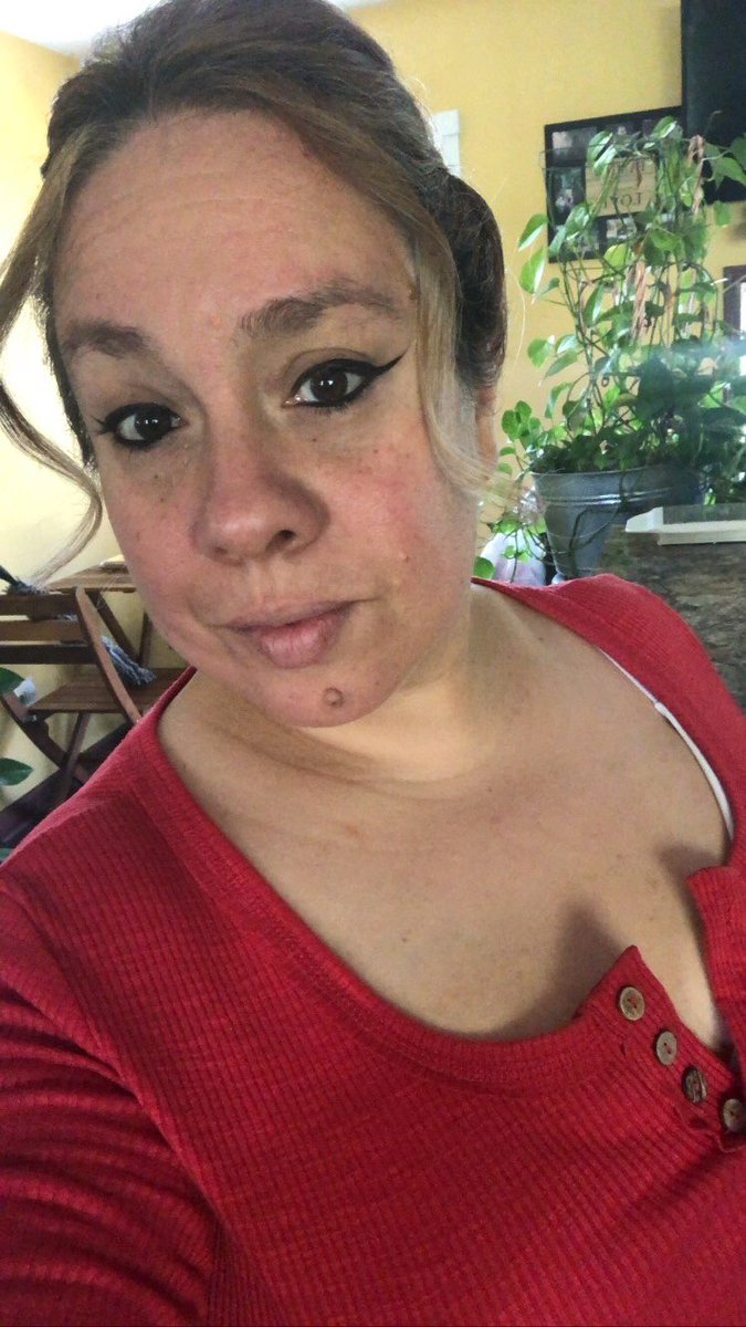 Juanaloca76's tweet photo. Selfie time https://t.co/W3Dc74weQn