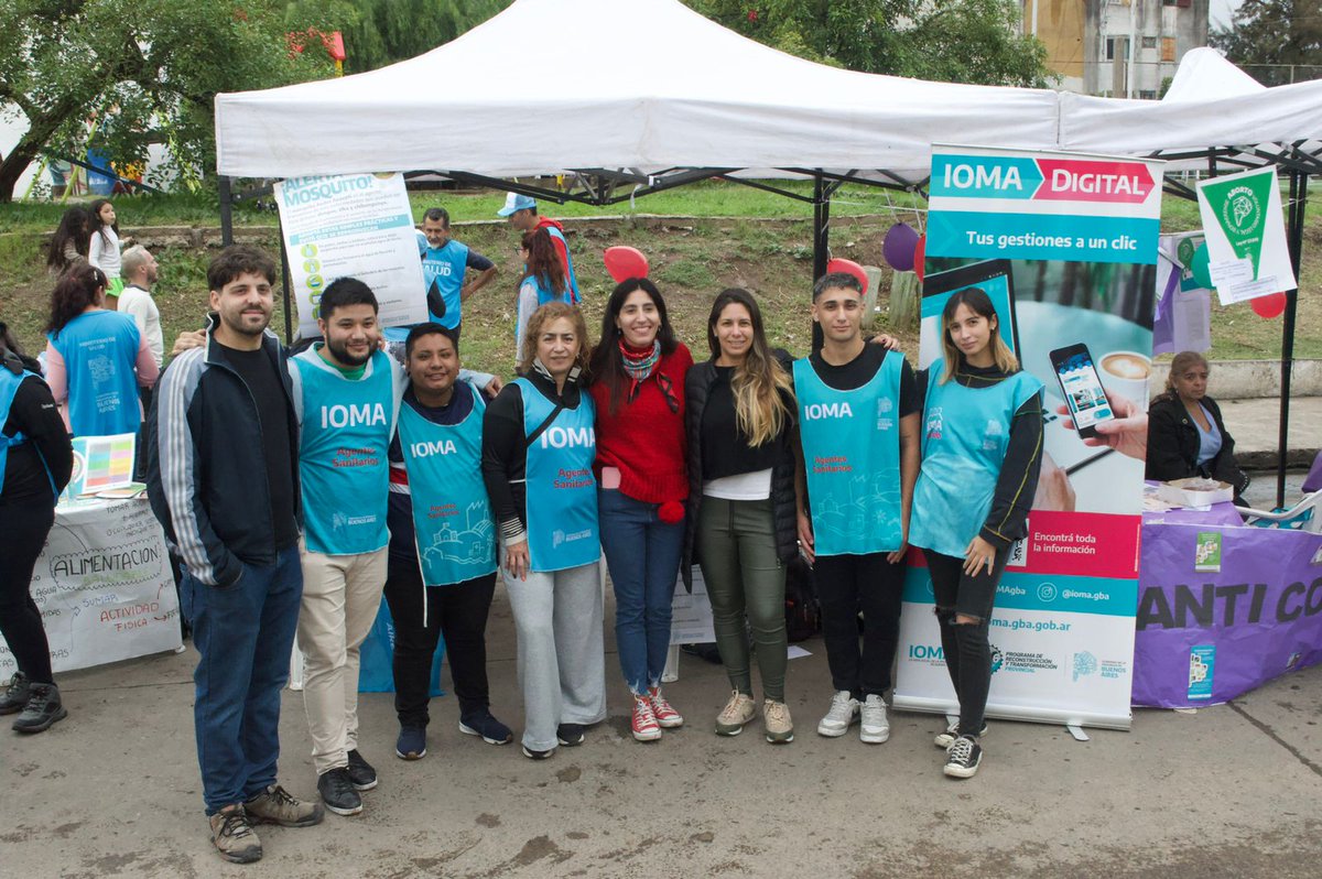 homerogiles's tweet photo. Hoy llevamos adelante una jornada integral de salud en toda la provincia junto a los equipos de @IOMAgba y @SaludBAP. 

Vacunación, medición de glucosa, toma de presión, descacharreo de dengue y talleres de promoción de salud ❤️ https://t.co/CPChrrp6nX