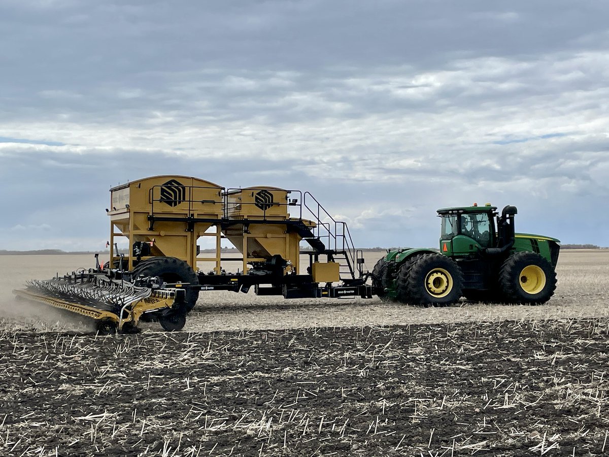 Startup day in Mozart, SK with R-J Sales and <a href="/Bakerman48/">Curtis Stechyshyn</a>! Love to see those #UltraSRs rolling for #Plant23