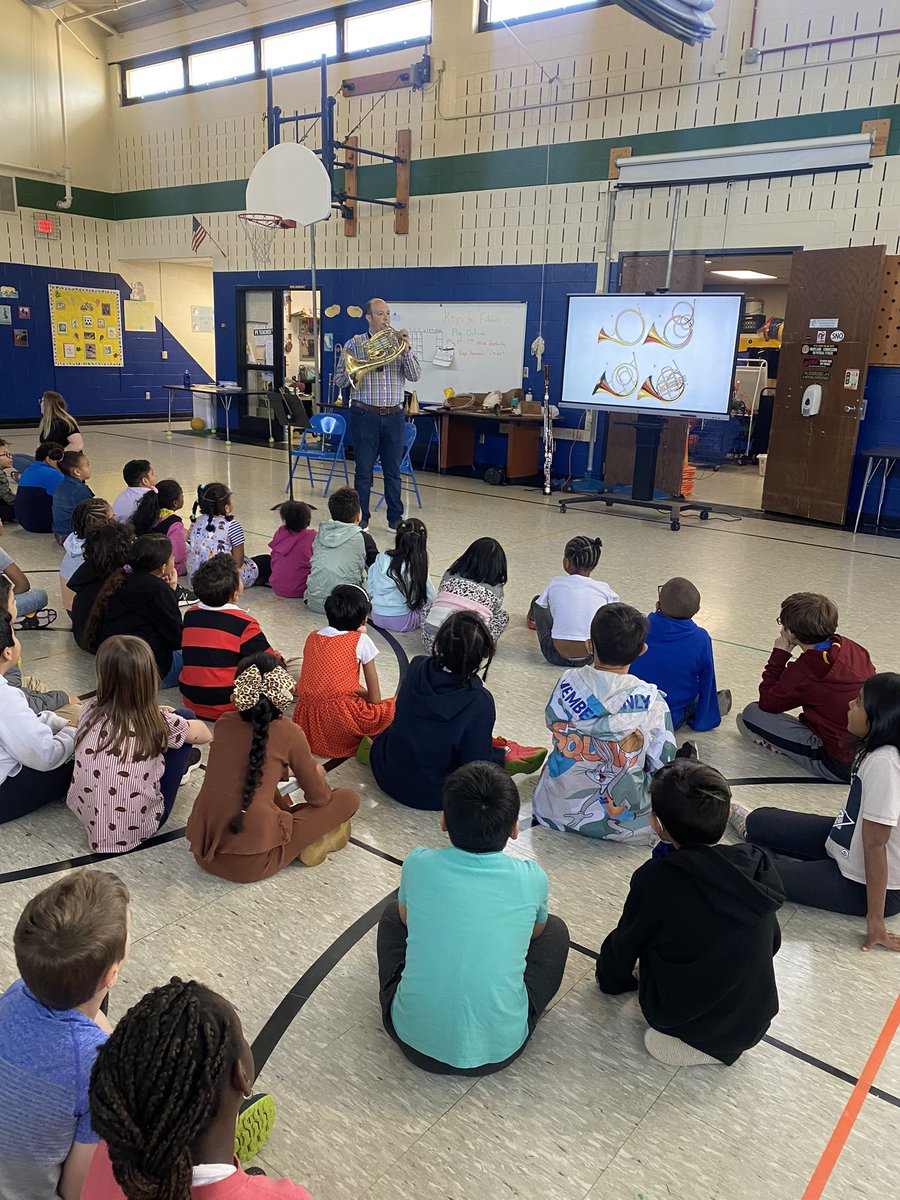 MusicAyoub's tweet photo. What an exciting day for G2, G3, &amp; G4! We had a special guest (my amazing husband who also happens to be a professional horn player)! He shared his expertise on all things brass, gave demonstrations, &amp; even played a duet. I had fun as well sharing my bassoon! https://t.co/TdqNYjiVZm