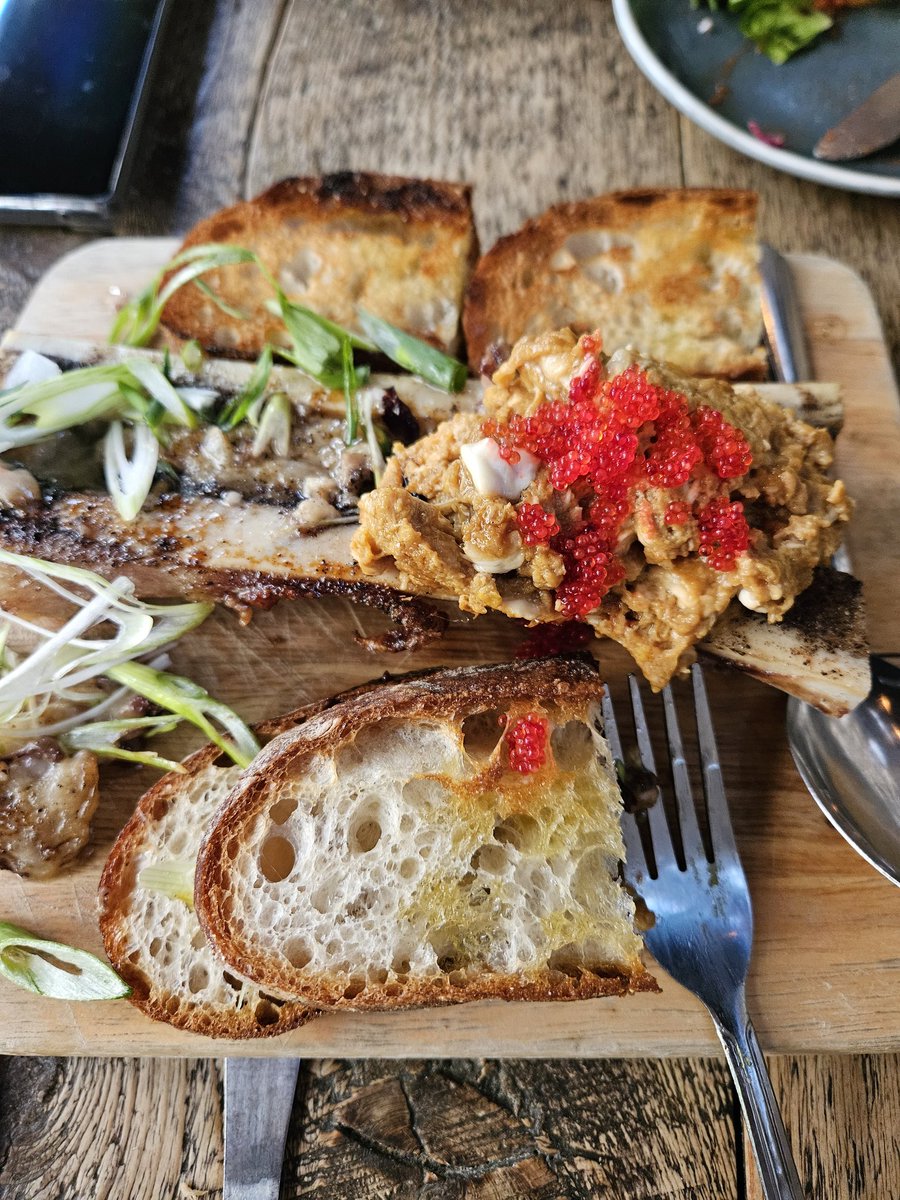 A little dinner with my sister at Hold Fast Restaurant before we check out Neil Diamond's #ABeautifulNoise.

This is the bone marrow and it was delicious.