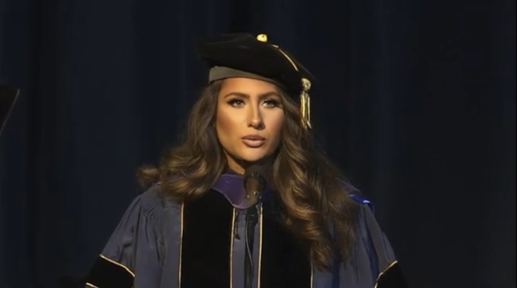 ElyseChengery's tweet image. Absolute dream come true @UToledo 
🎓 The University of Toledo commencement speaker 2023