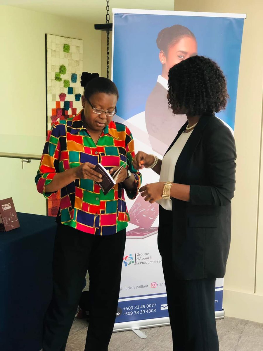La 10eme édition du Salon du droit fut riche en émotions. 

Remerciements au staff du cabinetPatricklaurent&amp;associes 
Remerciements au public qui avait fait le déplacement.
#salondudroit #lessecretsdelaplaidoirie #droit #femmeAuteure #ecrivaine #barreaudeportauprince
<a href="/Levieuxloup/">Eric Lamothe Jr</a>