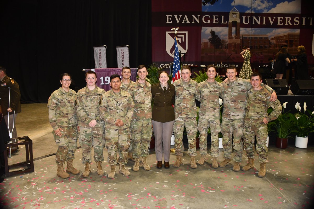 MoStateArmyROTC's tweet photo. CDT Connelly is the first of the seniors to commission into a 2nd Lieutenant! The Bear Battalion Professor of Military Science, LTC Lengel administered her oath in front of hundreds of people.  Go out into the Army and make the Bear Battalion proud!🐻

 #graduation #commission https://t.co/ppM0uh207I