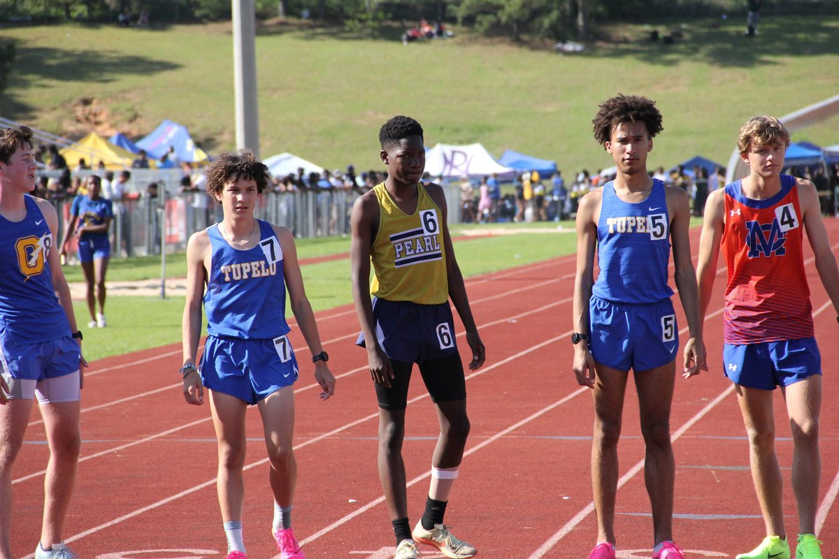 Andrew_Brown621's tweet photo. All glory to the Lord! Got the job done today at the 6a HS State meet. Ran a 4:34 with a 2:09 last 800 to finish 3rd in a stacked field of runners. One of the first 8th graders to medal in an individual event in Mississippi. @MileSplitMS @milesplit @SocialSportsMs https://t.co/0m3Gaxnu1a