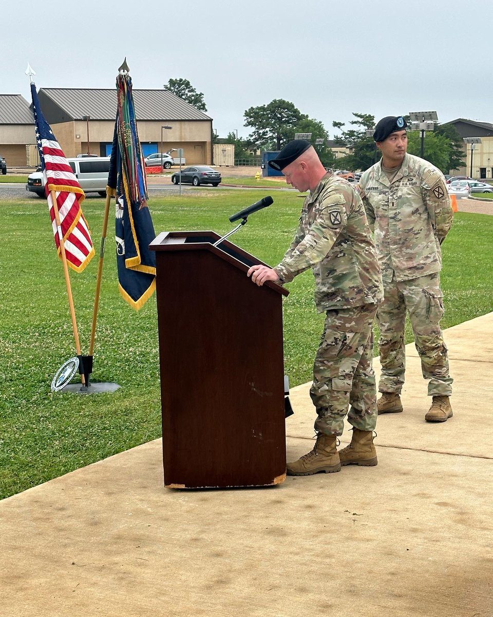 HHC welcomes SFC Thornsberry as the new 1SG.  MSG Guerrero took over as the new Battalion Operations SGM. Congrats to you both!

#climbtoglory #WBFL