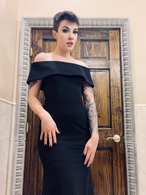 pro at being a plus one to a wedding https://t.co/pUfymSoprE<a href="/tag/newprofilepic"class="tags"><span>#newprofilepic</span></a>