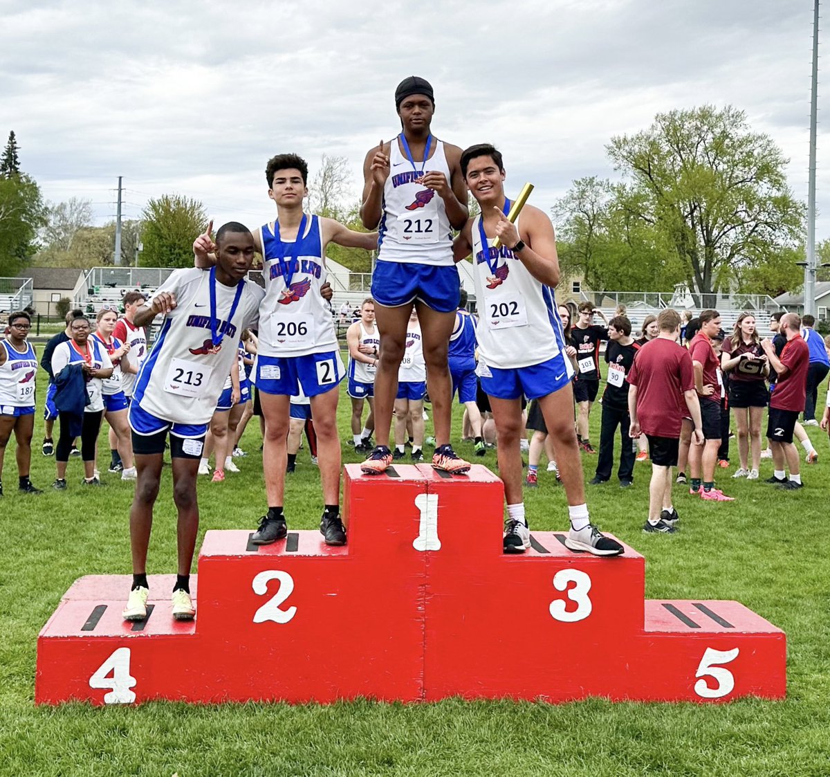 MJ McColl, Des McDonald, Greg Cabrera, and Gonzalo Esteban won the 4 x 100 and set a NEW TEAM RECORD!
51.71