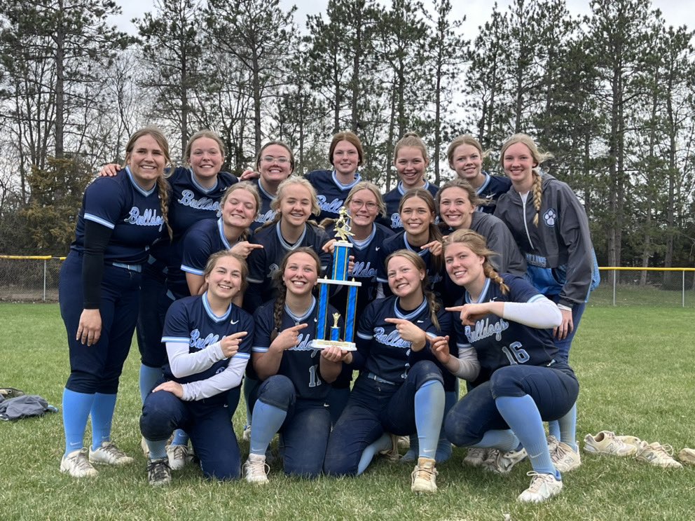 Becker MN Softball tweet media