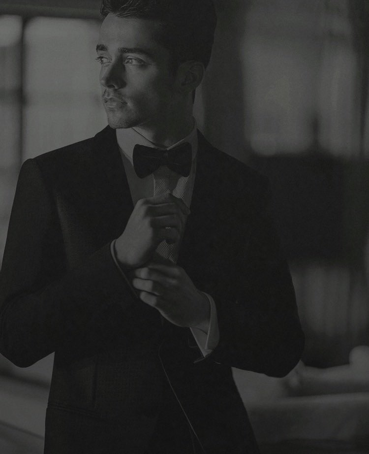 ⠀ ⠀ ⠀⠀ ⠀⠀ ⠀ ⠀ ⠀⠀ ⠀ ⠀⠀ ⠀
⠀ ⠀⠀ ⠀ ❛𝑄𝑢𝑒 𝑙𝑒𝑠 𝒃𝒐𝒏𝒔 𝑠𝑜𝑢𝑣𝑒𝑛𝑖𝑟𝑠 𝑙’𝑒𝑚𝑝𝑜𝑟𝑡𝑒𝑛𝑡 𝑠𝑢𝑟 𝑙𝑎 𝖍𝖆𝖎𝖓𝖊 𝑒𝑡 𝑙𝑎 𝐫𝐚𝐧𝐜𝐨𝐞𝐮𝐫.❜
     
      ☽ Un placer acompañar a <a href="/nicolesjourney_/">𝐍𝐢𝐜𝐨𝐥𝐞 𝐋𝐚𝐧𝐢𝐞𝐫 🩷</a> en este día.

    ⡇#MiucciaPradaRP
    ⡇ #MiuMiuSS23RP