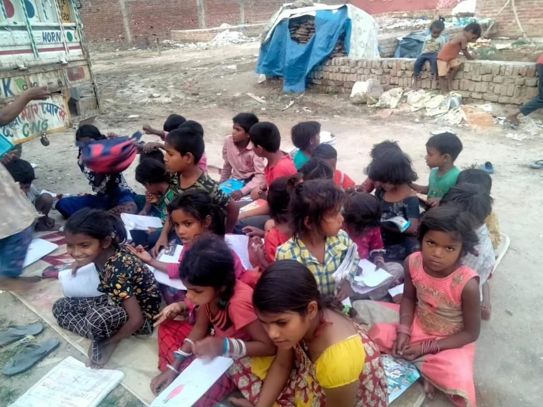 Ishtfoundation's tweet photo. #Sunday_means_Funday!!❤
You can get everything in life you want if you will just help enough other people get what they want.
#artclass #kids #wecandoit #learning #colourful #sundayfunday #education #apple #activityforkids #Team @Ishtfoundation https://t.co/7cfIvfOOmz