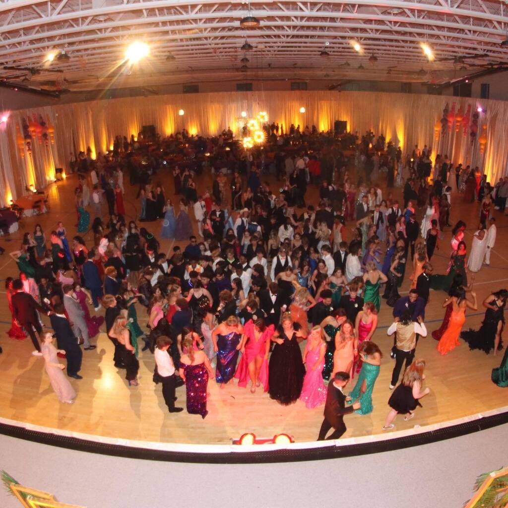 GHS Prom ‘23! instagr.am/p/Cr7X6c6AKmT/