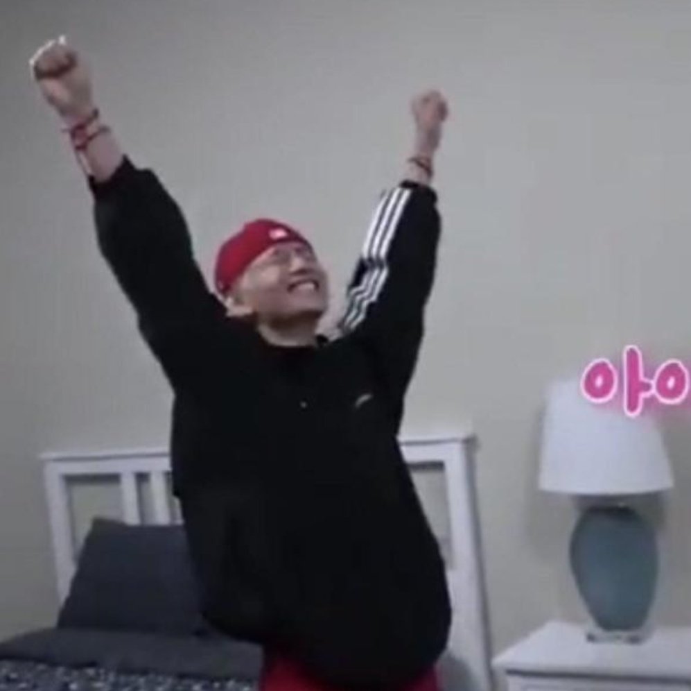 lyshirley_rmzn's tweet photo. No me pidan que me calle NO ME PIDAN QUE ME CALLE QUE YO SOY LA MÁS ORGULLOSA DE MI PAÍS Y DE LAS ARMYS DE AQUÍ A LAS QUE QUIERO TANTO, HERMANAS NETA ABRAZENME, EN CUALQUIER MOMENTO SE NOS CUMPLE AL SUEÑO DE TENERLOS AQUÍ 🇲🇽🇲🇽🇲🇽🇲🇽 https://t.co/keeuVwJidv