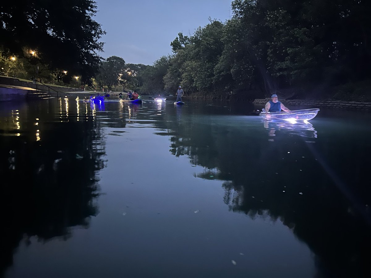 JMOTM11's tweet photo. I wish I could be at #XRPVEGAS but I had yβall on my mind after this picture! #XRP π @XRPBags @LadyEnigma1111 @BlackberryXRP @jvallee2000
We need a #TEXRP event here on the river! https://t.co/OiE4K68zCH
