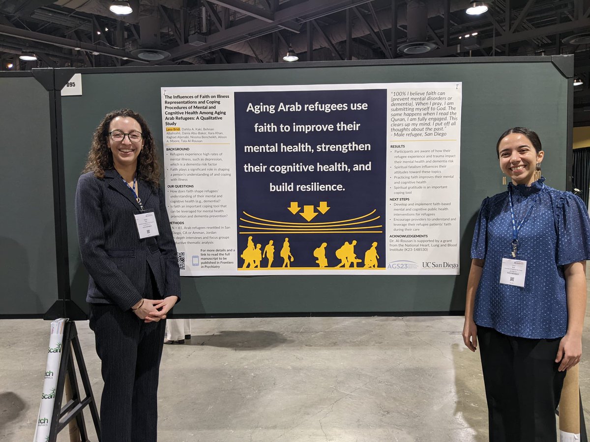 Proud of our amazing med students MS2 Lana from @UCSanDiego and MS4 Dahlia from @UCSF presenting their important posters after spending a year at our Lab at #AGS2023 #RefugeesWelcome #refugeehealth #aging