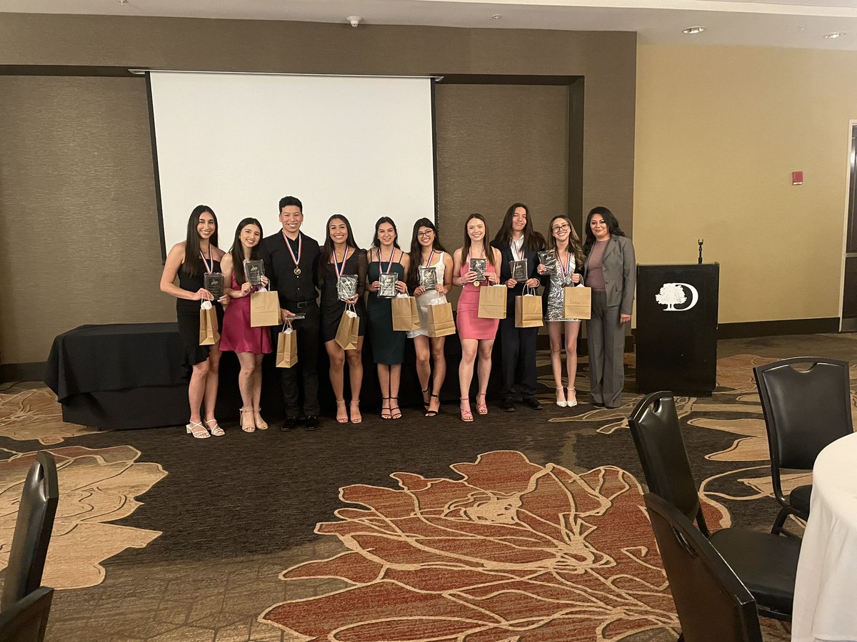 VGarcia_AHS's tweet photo. Our AHS Cheer Banquet was so much fun! Thank you athletes for a wonderful 2022-23 school year! ❤️🤍💙 https://t.co/6uXFRauTjF