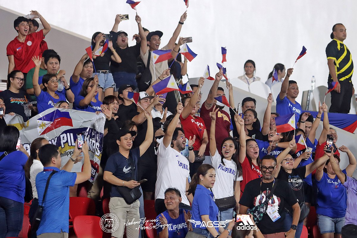 PilipinasWNFT's tweet photo. Mahal namin kayo. Maraming salamat po! π«Ά
π΅π΄π‘ #MASvPHI #SEAGames2023 #LabanFilipinas #ParaSaBayan #WinTheMoment #FilipinasTayo https://t.co/Cr5THE148G