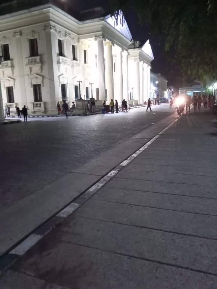 yordanyhabana's tweet photo. Desde Santa Clara 🇨🇺,  totalmente tranquilo #VivaCuba  seguimos en Desfile #DeZurdaTeam https://t.co/MGzYZnmJHu