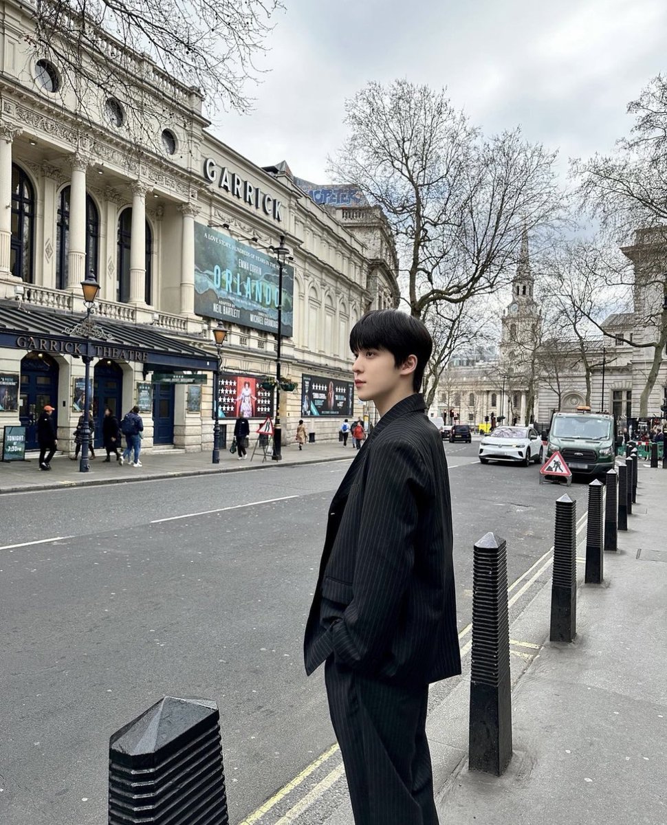 N0TYOURTOY's tweet photo. broy day 🤍✨, 
     Day 2 in Paris and i’ve had the best day and i just know its going to get even better tomorrow. 😚 https://t.co/eXX1SVouEP