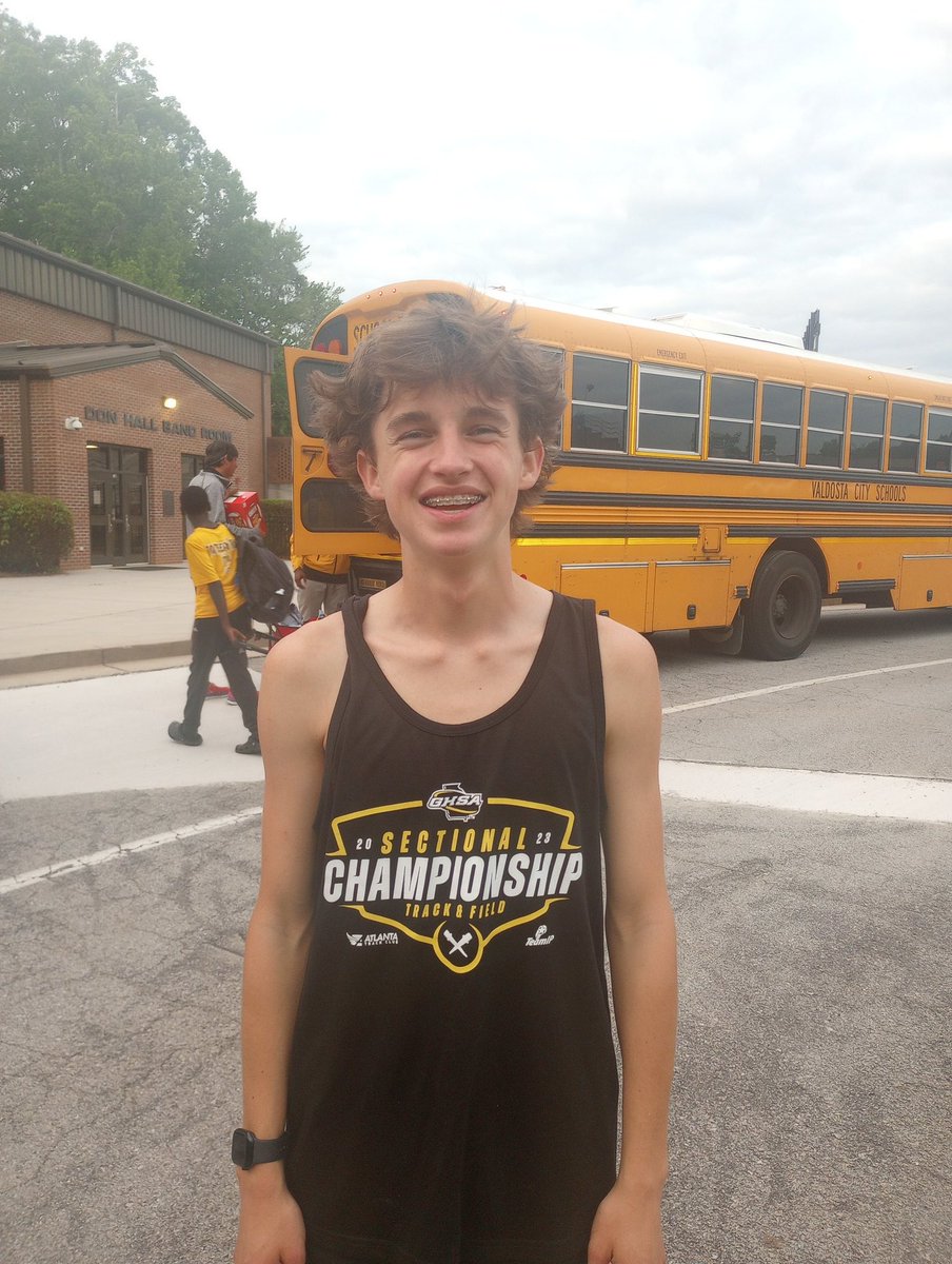 coachccurtiss's tweet photo. This dude deserves this so much!  PR time and state bound in the 3200m. Hard work always pays off!! Congrats Seth Grogan!! #statebound https://t.co/4SngLSWgwt