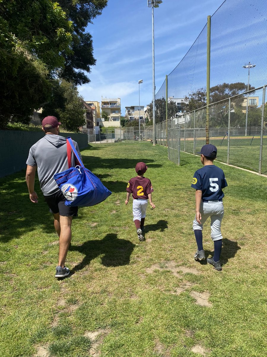 Ricky_Ro24's tweet photo. Wouldn’t trade these moments for anything! #CoachRicky https://t.co/6lvCSeG4Jt
