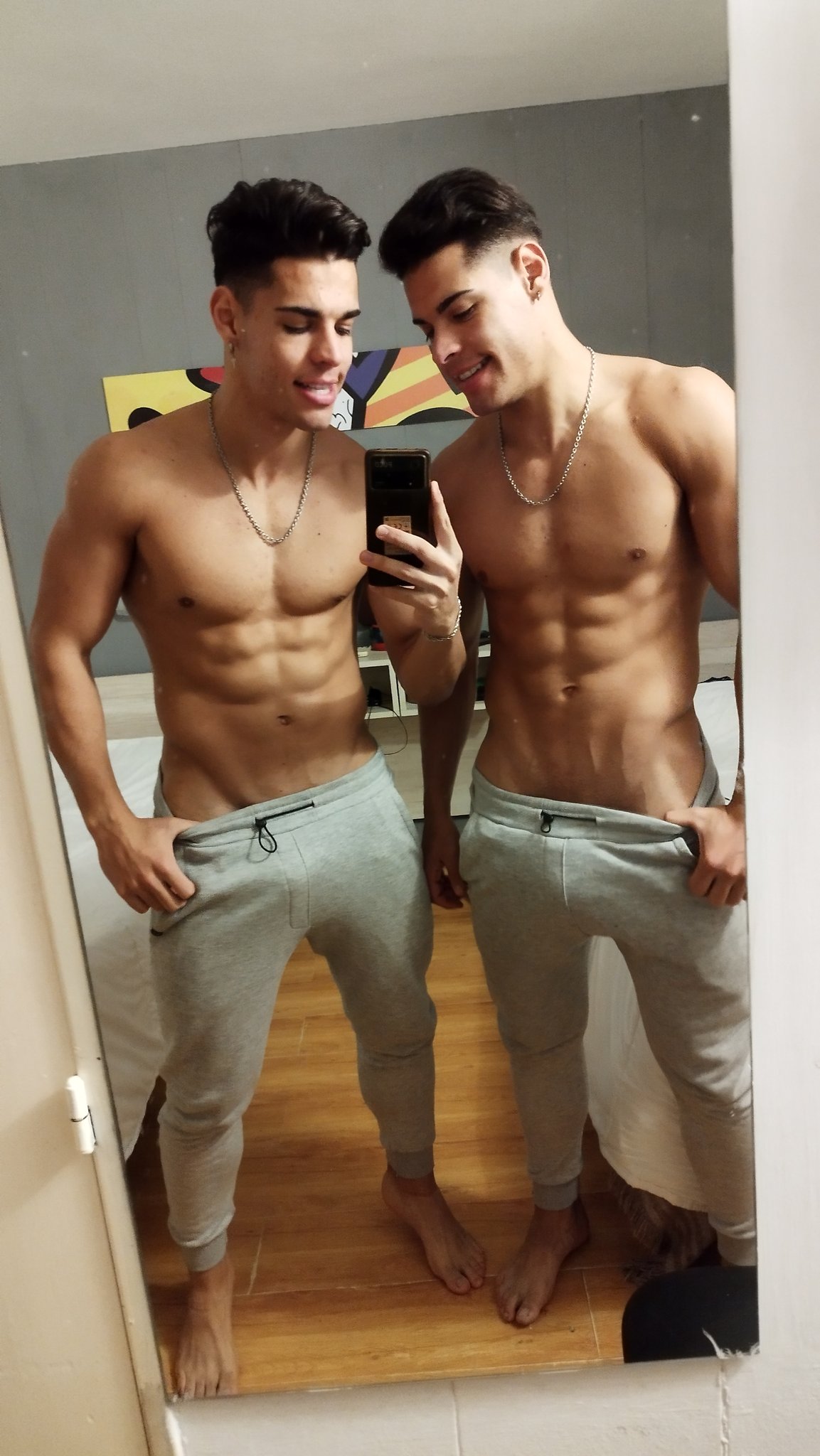Gemelos Caballero on X: BUENAS NOCHES BEBES!! DOS SIEMPRE ES MEJOR QUE  UNO🤭👿 HABLAMOS POR INSTAGRAM??😏🙈 INSTA: gemelos.caballero Twitter:  @caballerotwins #fit #fitness #gym #twins #caballerotwins  t.coKkeRc1Ynp8  X