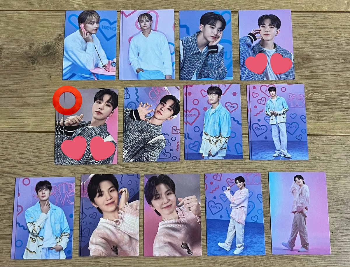 1996_huihui's tweet photo. @d2i1n1o_svt お声掛けありがとうございます☺️
1番左の交換が決まってしまった為、お借りした画像に印を付けさせて頂いたものとの2:2の交換を希望しているのですが可能でしょうか？💦また被り優先で探している為、こちらの2枚との交換ですと大変有り難いです🙇‍♀️ご検討頂けましたら幸いです😌 https://t.co/s5A4oNjThJ